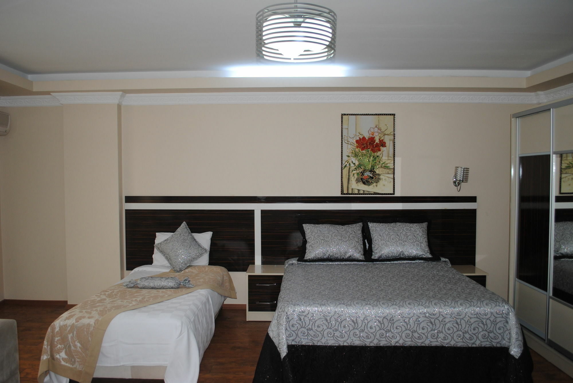 Diamond Suites Residence Истанбул Екстериор снимка